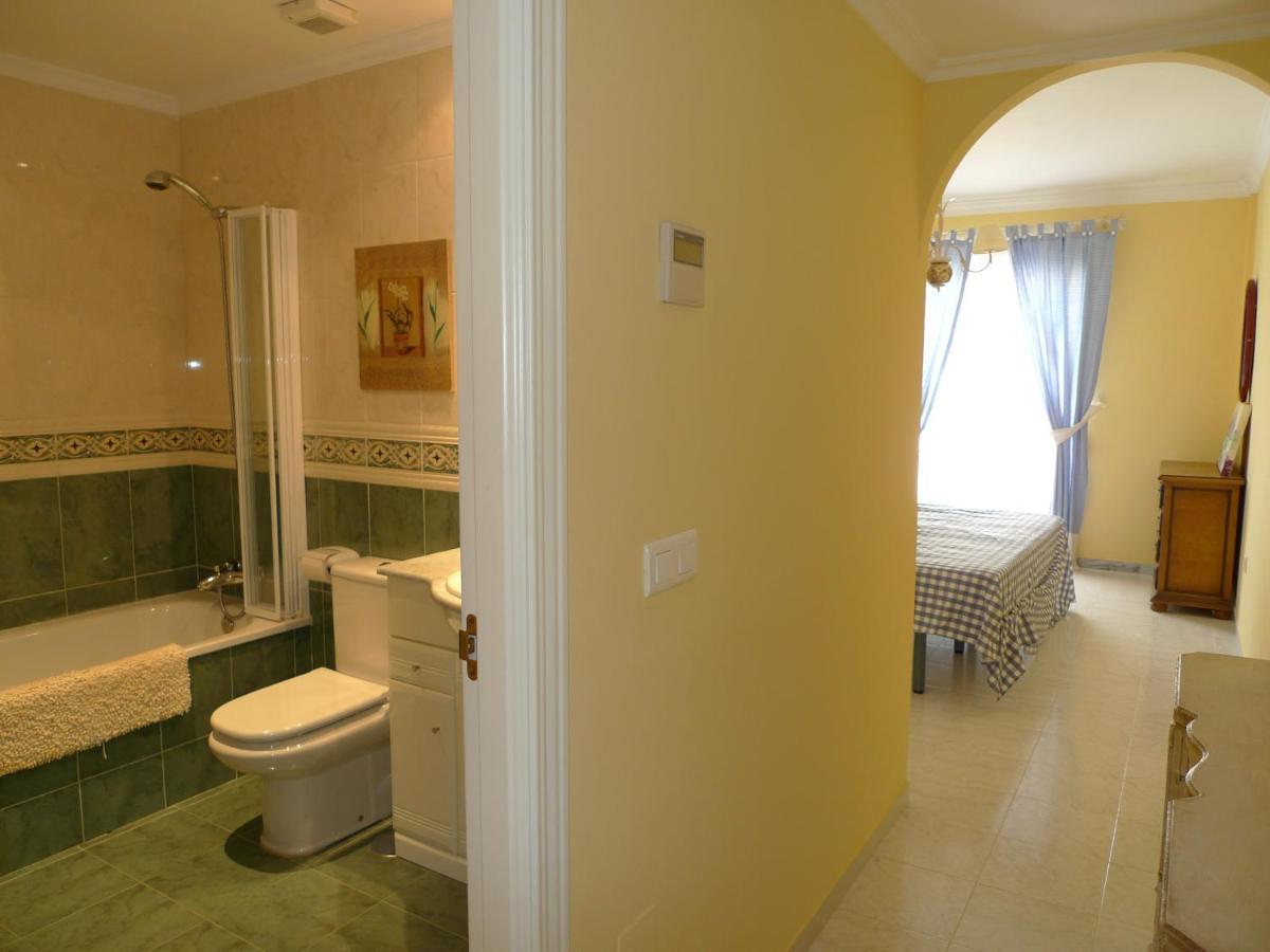 Torrox Costa Beachfront Apartment Extérieur photo