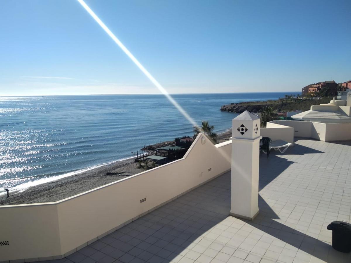 Torrox Costa Beachfront Apartment Extérieur photo