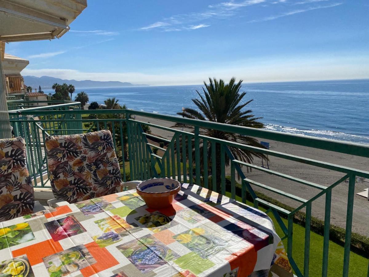Torrox Costa Beachfront Apartment Extérieur photo