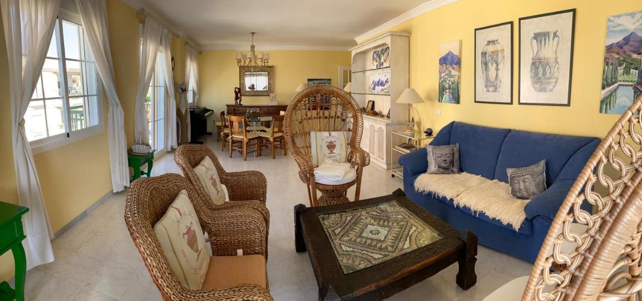 Torrox Costa Beachfront Apartment Extérieur photo