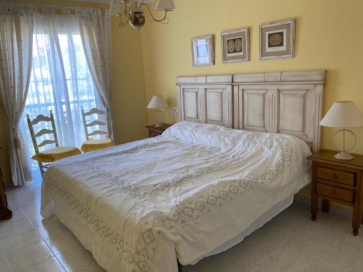 Torrox Costa Beachfront Apartment Extérieur photo
