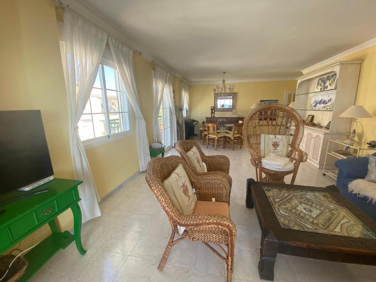 Torrox Costa Beachfront Apartment Extérieur photo